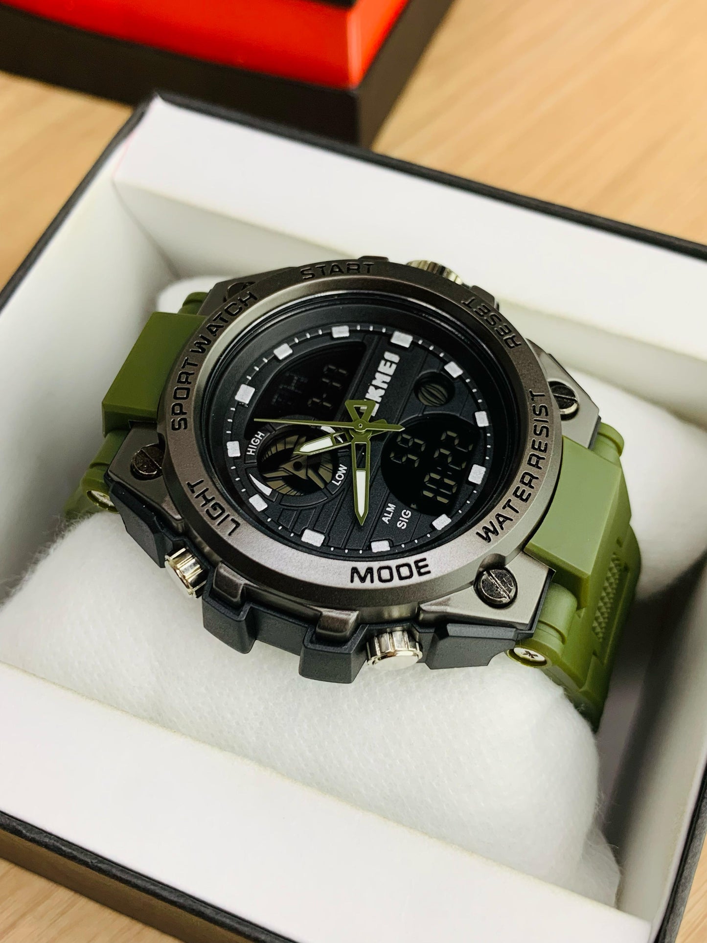SKMEI 2031 - Men's Dual Time Sports Watch
