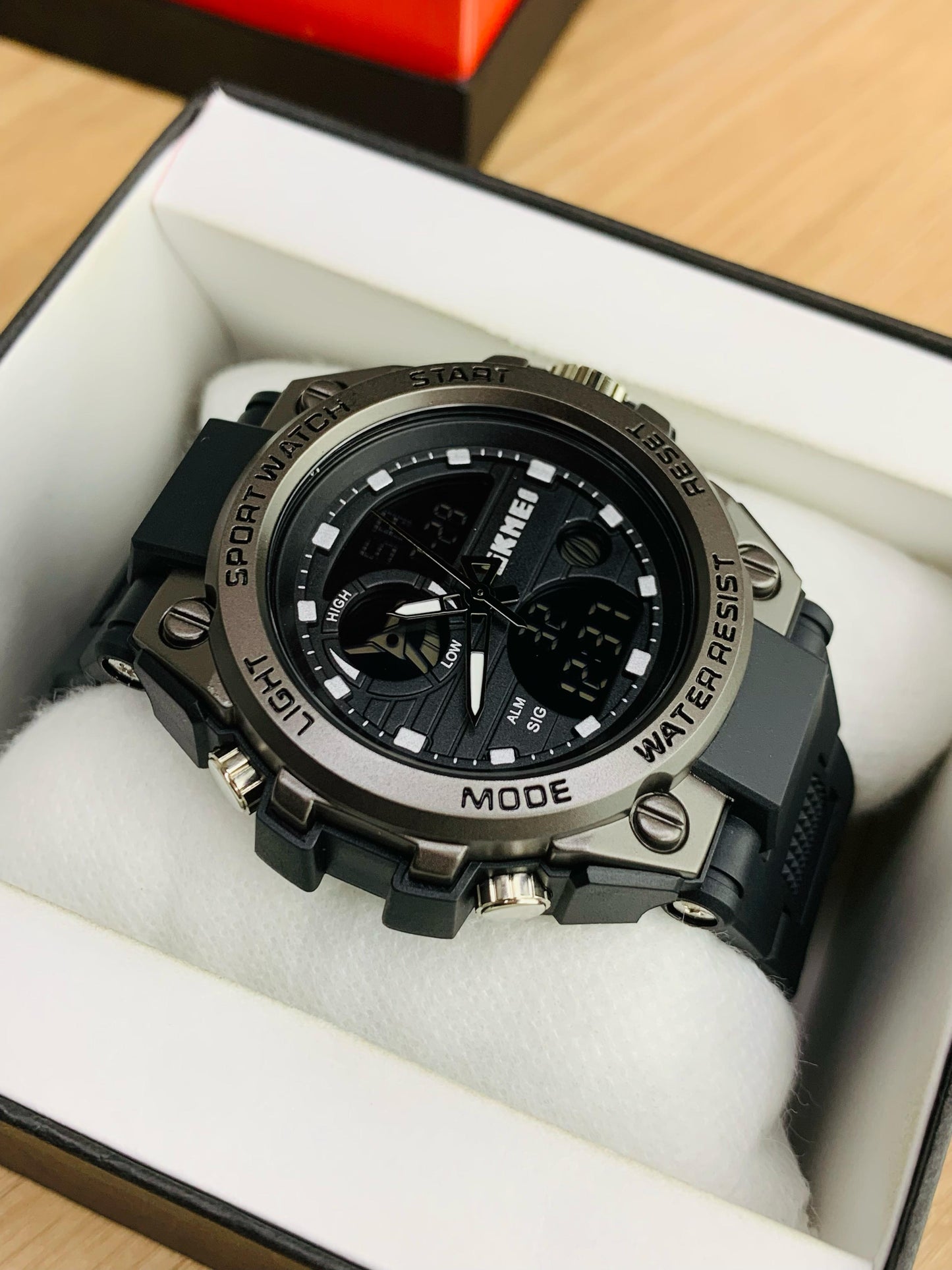 SKMEI 2031 - Men's Dual Time Sports Watch